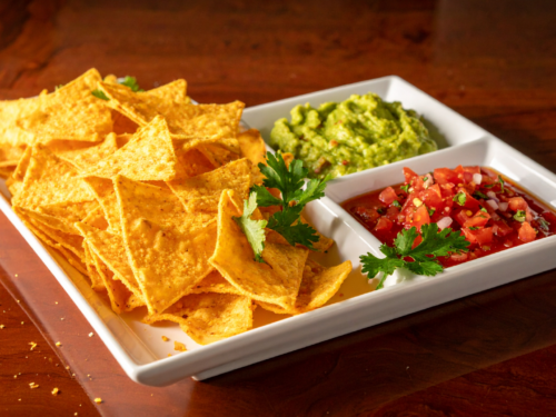 chips-salsa-justforjetscatering
